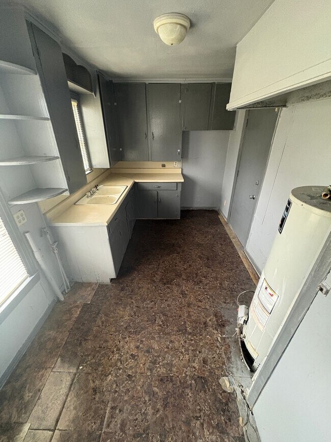 Building Photo - 2833 Morningside Dr