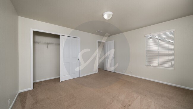 Building Photo - End Unit Townhome in Ridgeview at Stetson ...