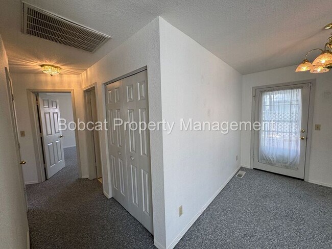 Building Photo - 4098 Quinn Dr