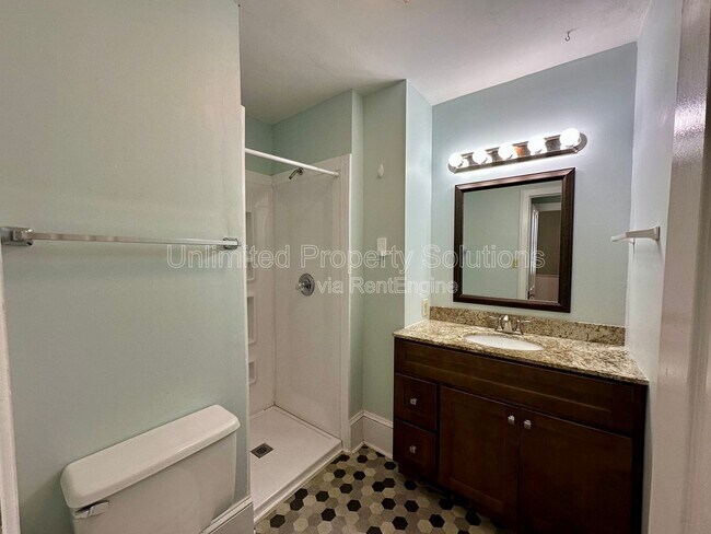 Building Photo - 216 N 6th St