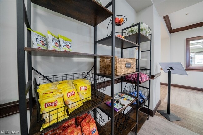 Building Photo - 12799 Doula Ln