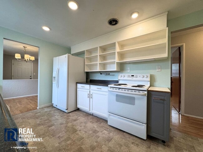 Building Photo - Charming 3 Bedroom Rambler in North Tacoma!