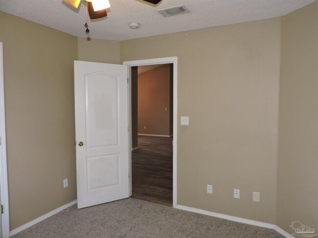 Building Photo - 724 Hanley Downs Dr