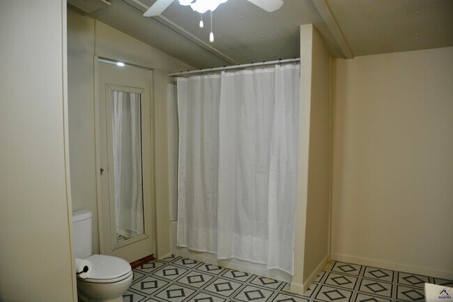 Building Photo - 111 Brighton Dr