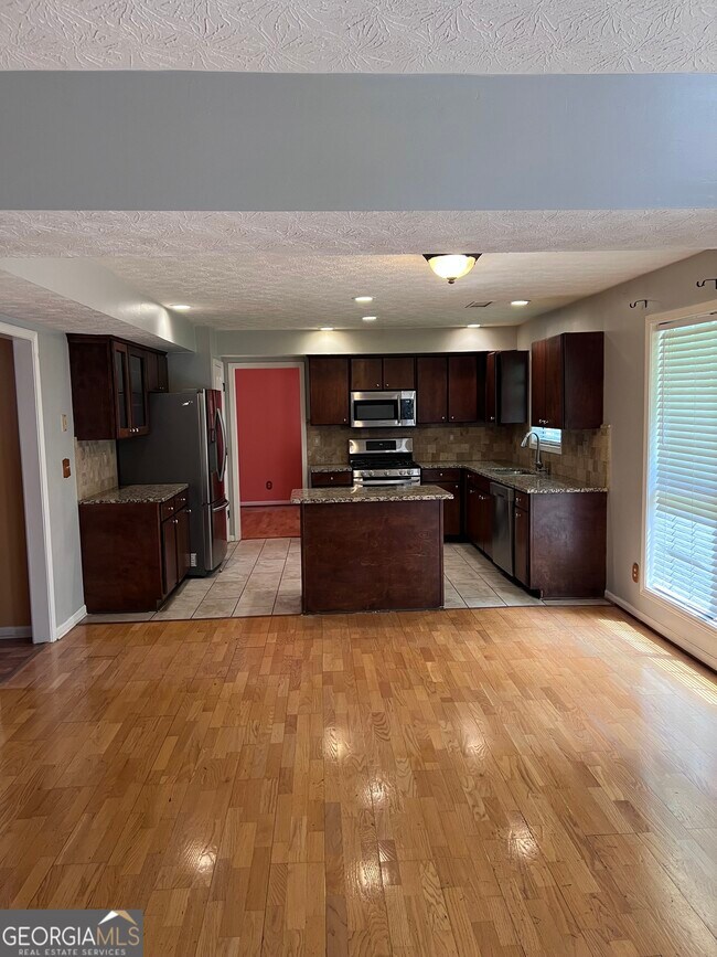 Building Photo - 2118 Hunters Branch Ct
