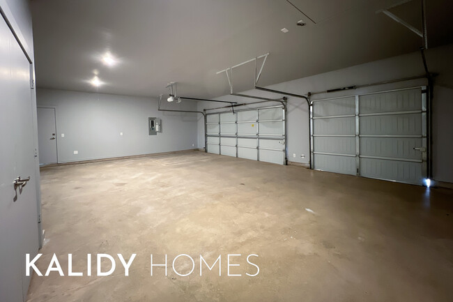 Building Photo - 200 Olde Ml Ct