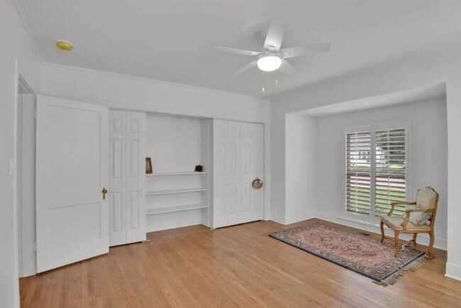 Building Photo - Albany Avenue