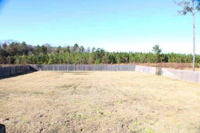 Building Photo - 162 James Dr