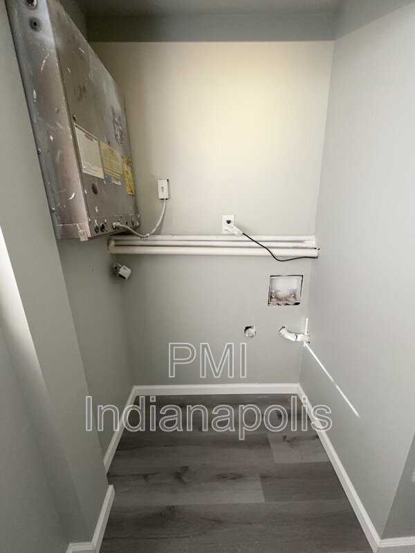 Building Photo - 6234 Eastridge Dr