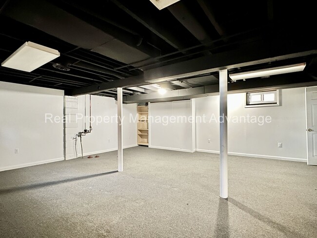 Building Photo - Charming Royal Oak Rental – Walkable to Wo...