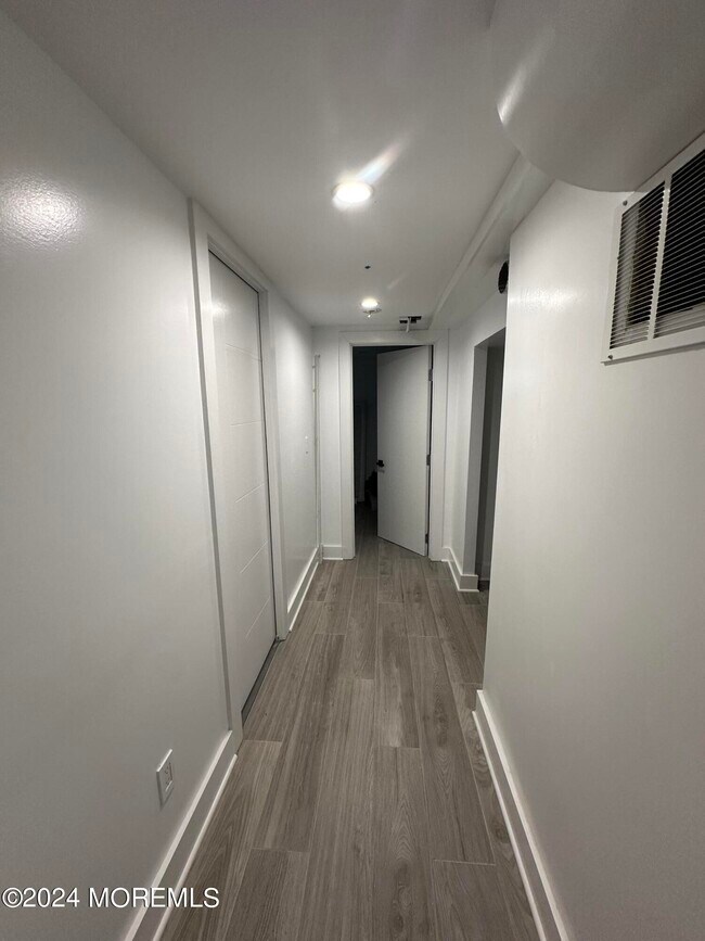 Building Photo - 46 Hilltop Rd