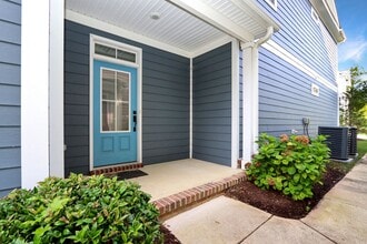 Building Photo - Low Maintenance Condo Living