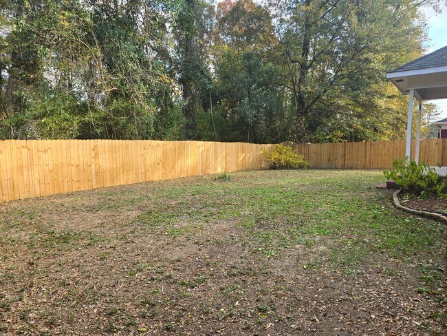 Building Photo - FOR RENT in NORTH COLUMBUS! Available NOW!