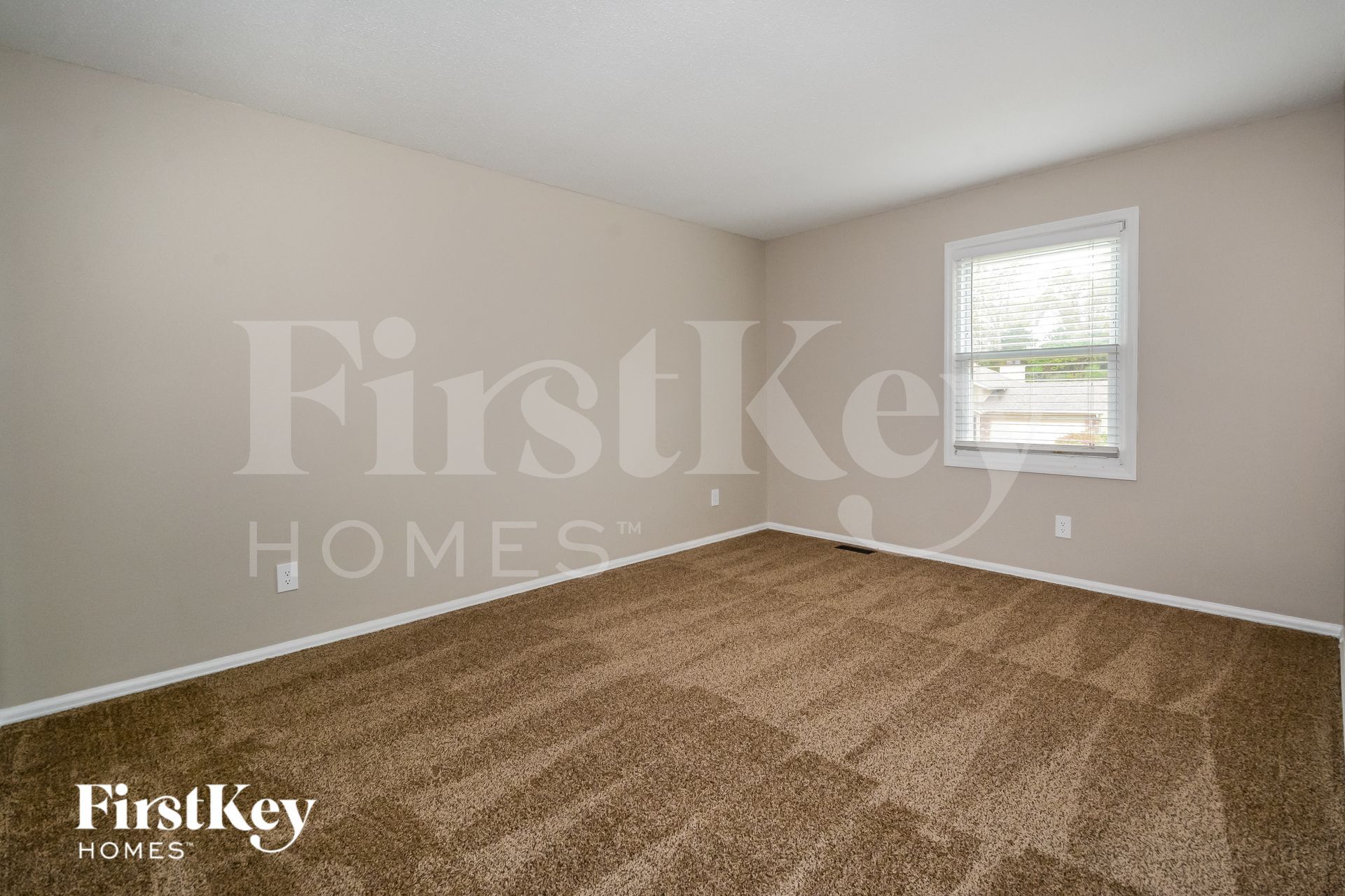 Building Photo - 1226 Treetop Village Dr