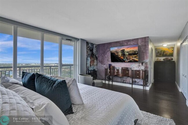 Building Photo - 4280 Galt Ocean Dr