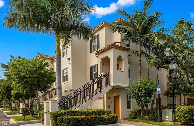 Building Photo - 3 br, 2 bath  - ALTIS