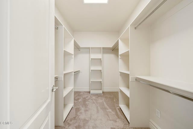 Building Photo - 146 W Le Roy Ave