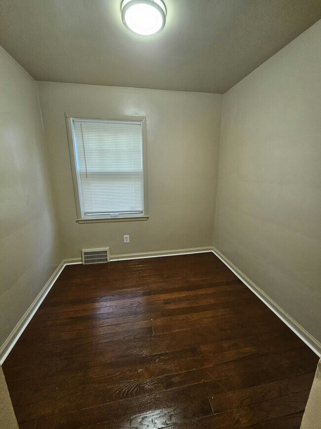 Building Photo - 8673 Artesian St