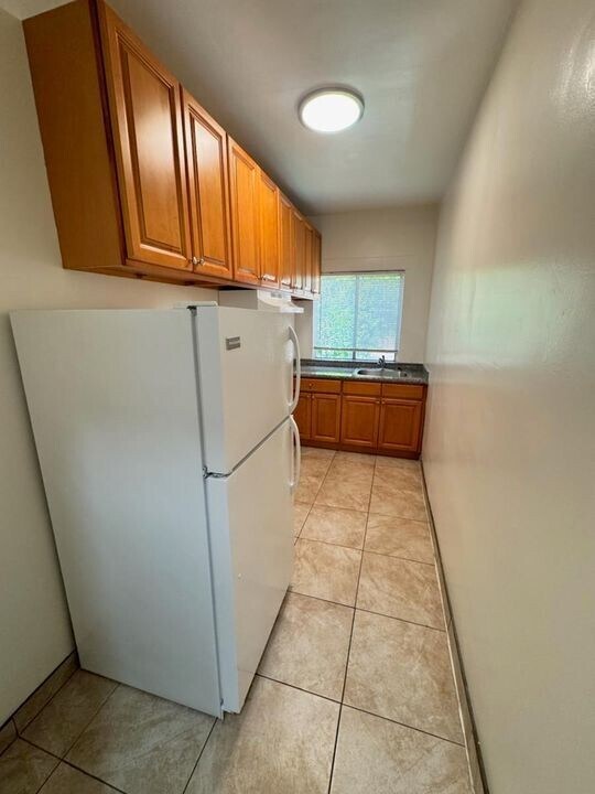Interior Photo - 1645 N. Harvard Blvd.,