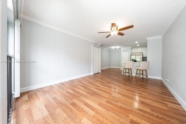 Building Photo - 11384 Royal Palm Blvd