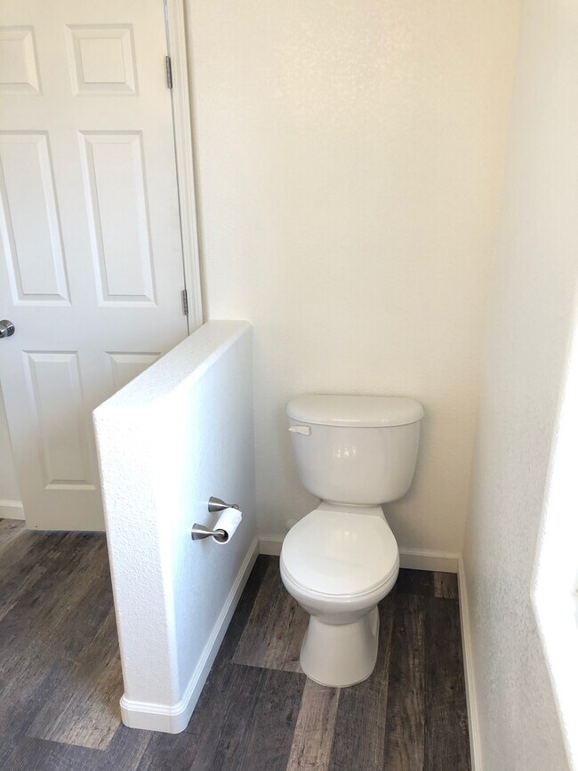 Building Photo - Spacious 2-Story Home with Oversized Beds ...