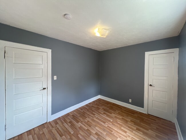 Building Photo - 3406 Victory Ave