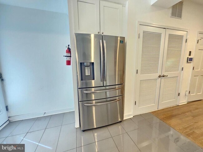 Building Photo - 1311 S St SE