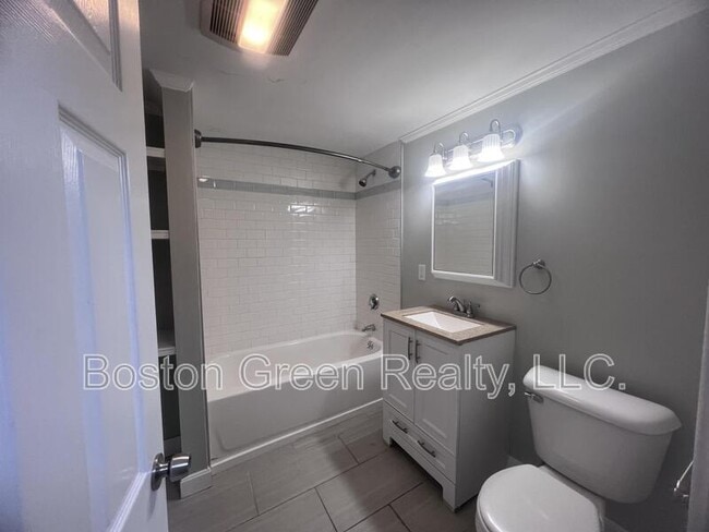 Building Photo - 315 Meridian St