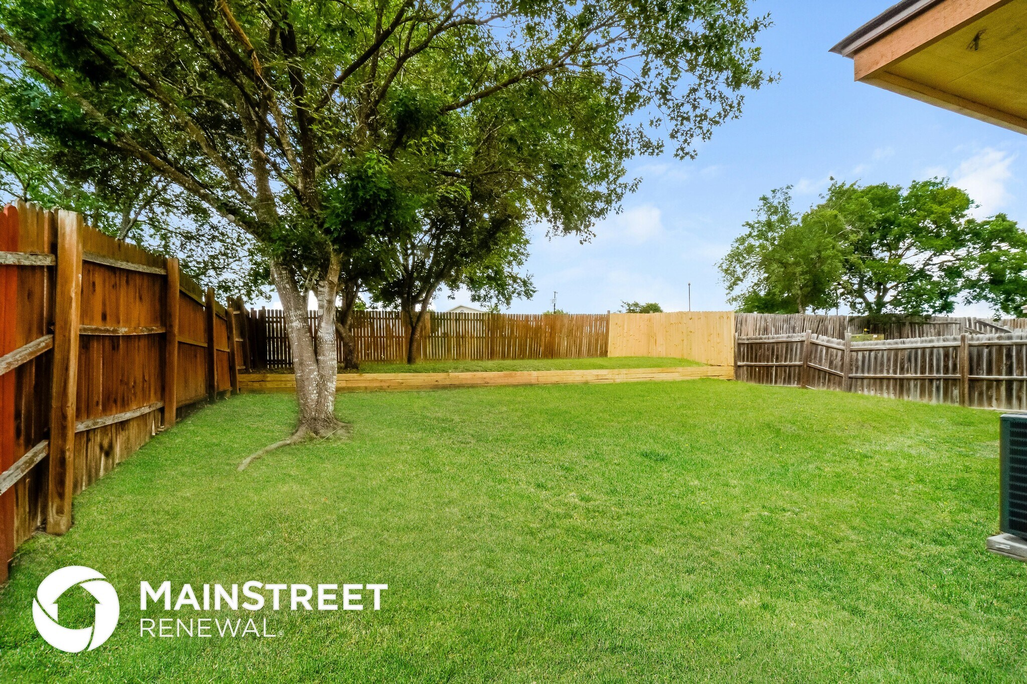 Building Photo - 6519 Spanish Earth