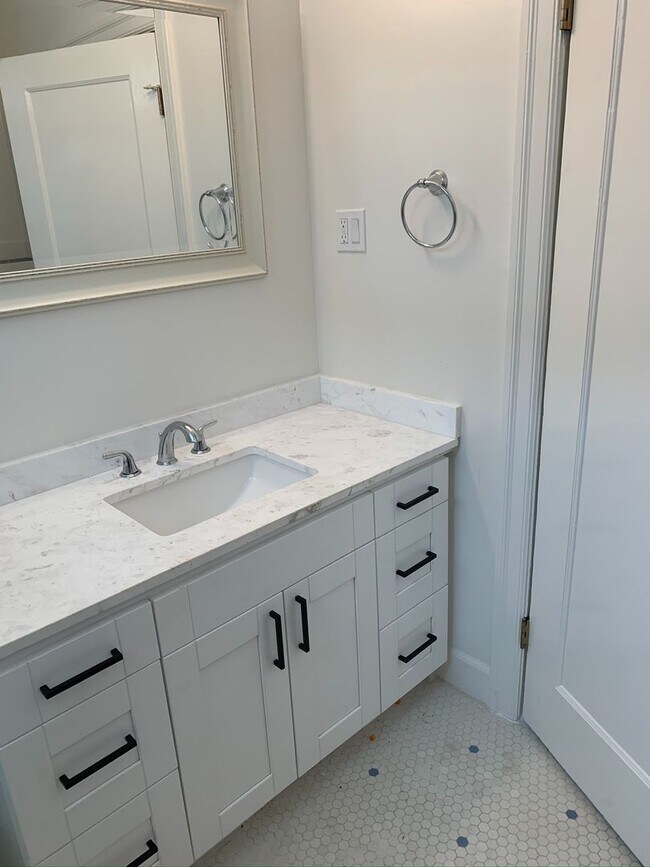 Building Photo - Updated, One of a Kind 2 Bed / 1 Bath Home...