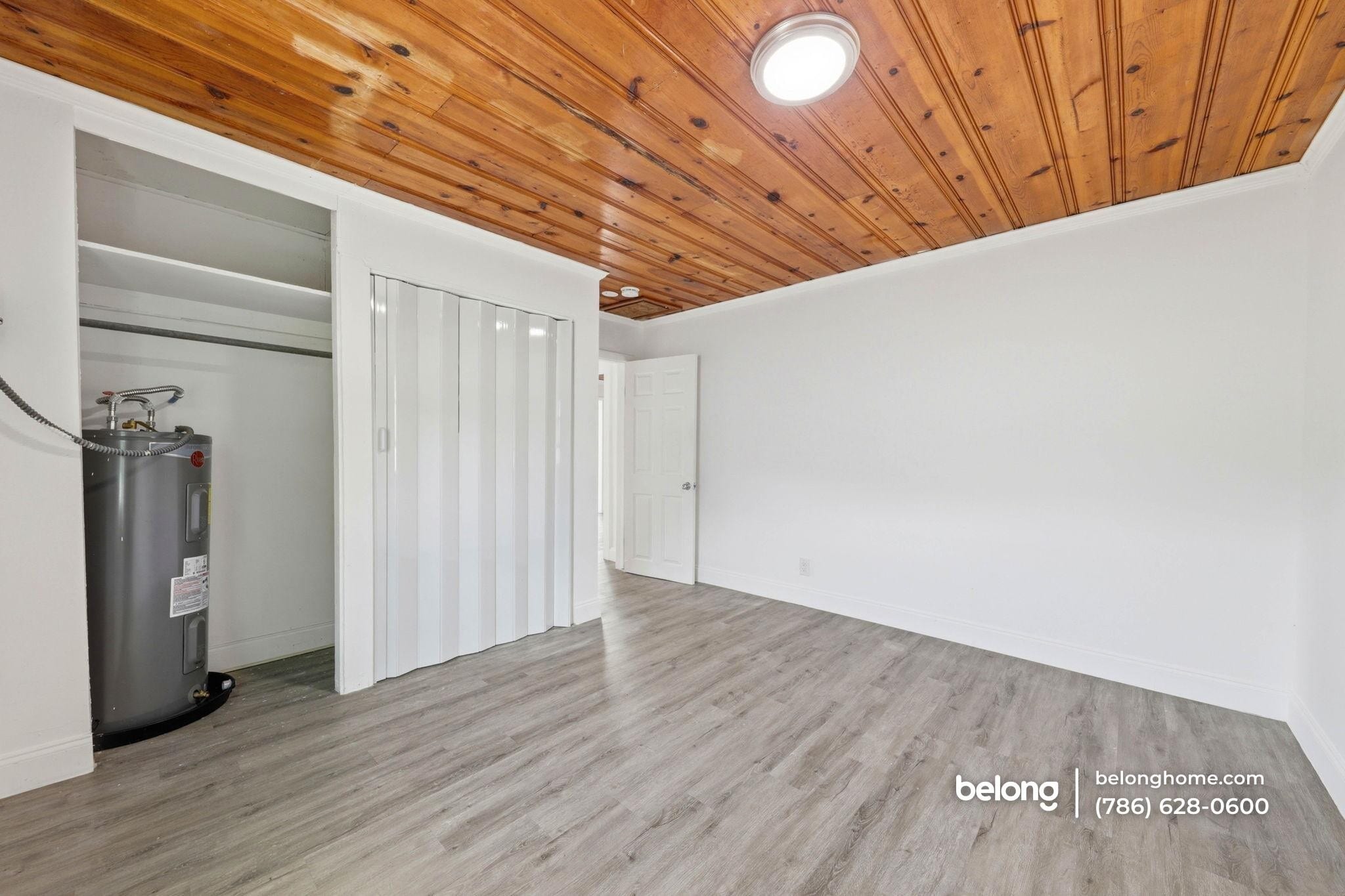 Building Photo - 170 W 23rd St