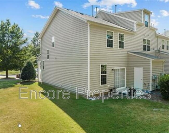 Building Photo - 1200 Grace Point Rd