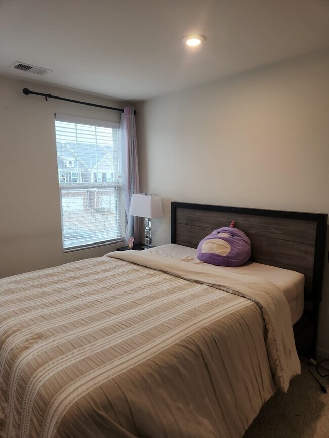 Building Photo - 529 Wolverine Dr