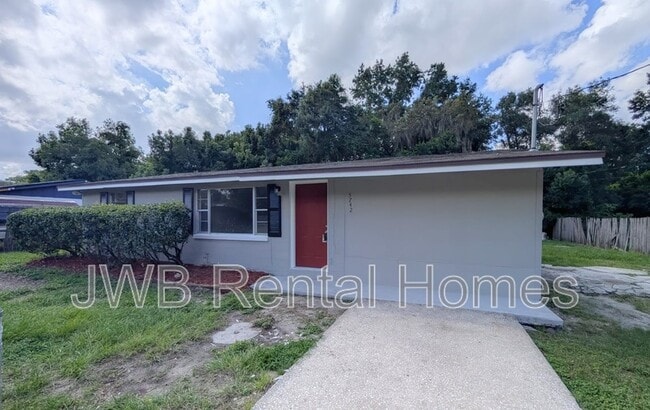 Building Photo - 5742 Newberg Ln