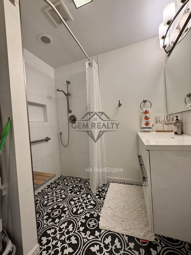 Building Photo - 21 Countryside Dr