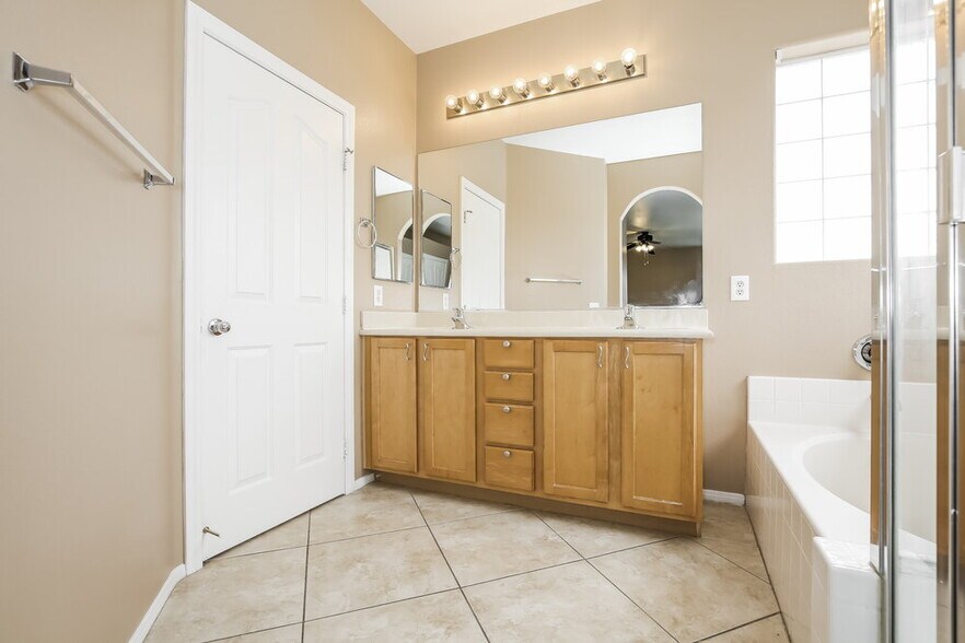 Building Photo - 8937 Marmot Ridge Ct