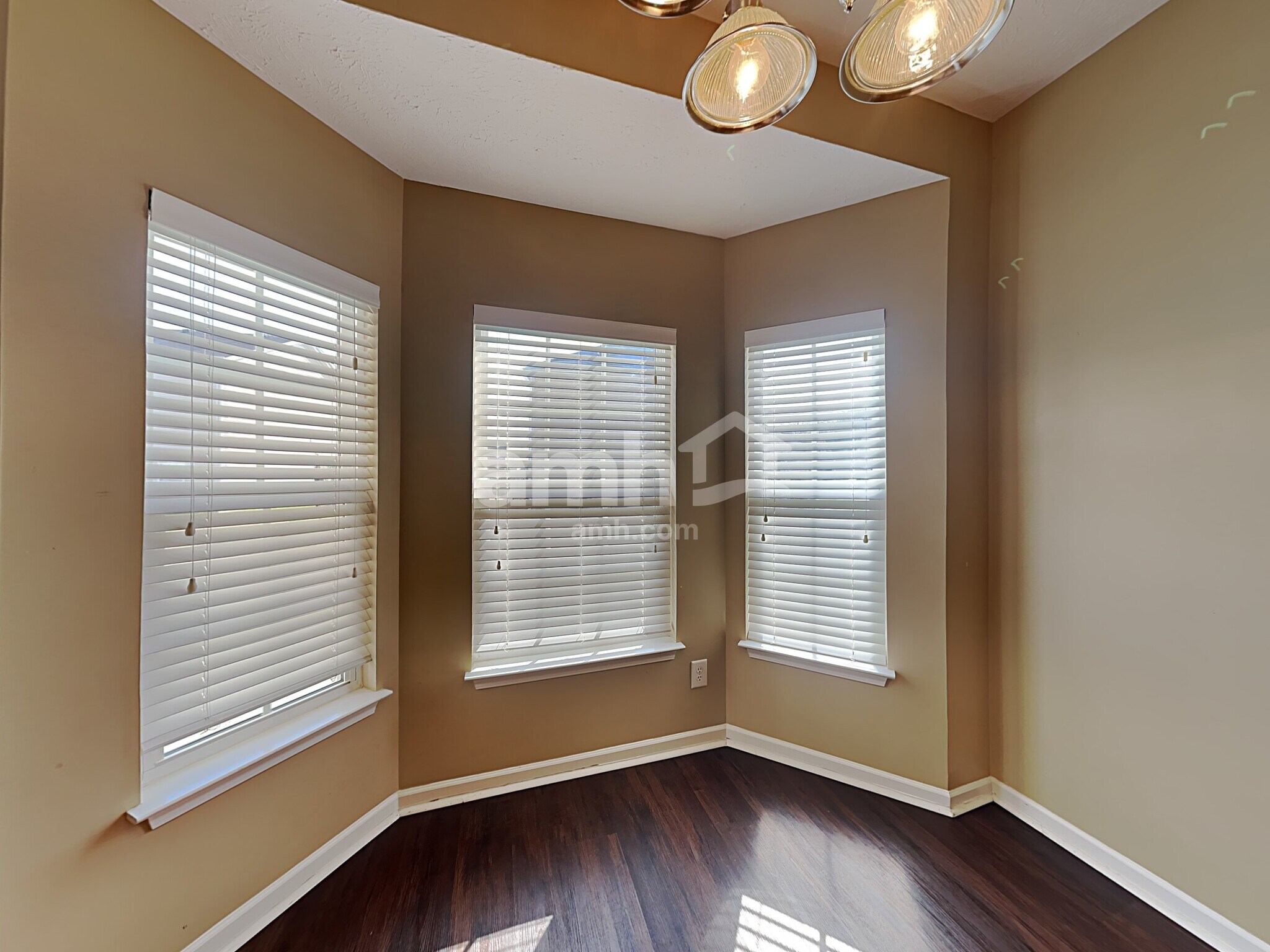 Building Photo - 366 Sarava Ln