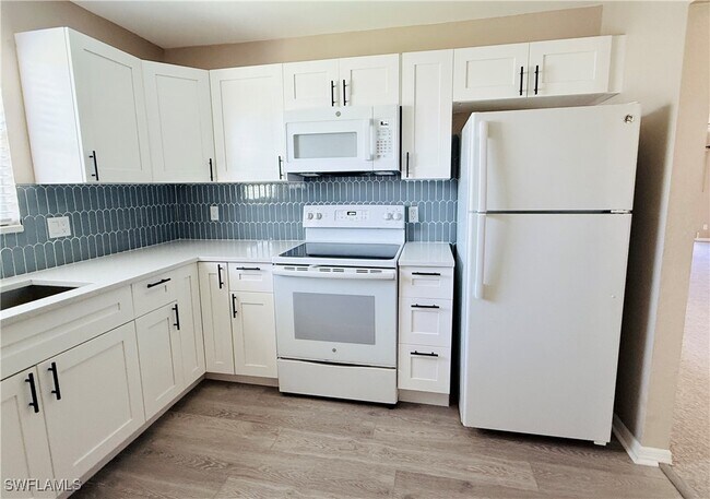Building Photo - 1590 Trafalgar Ln