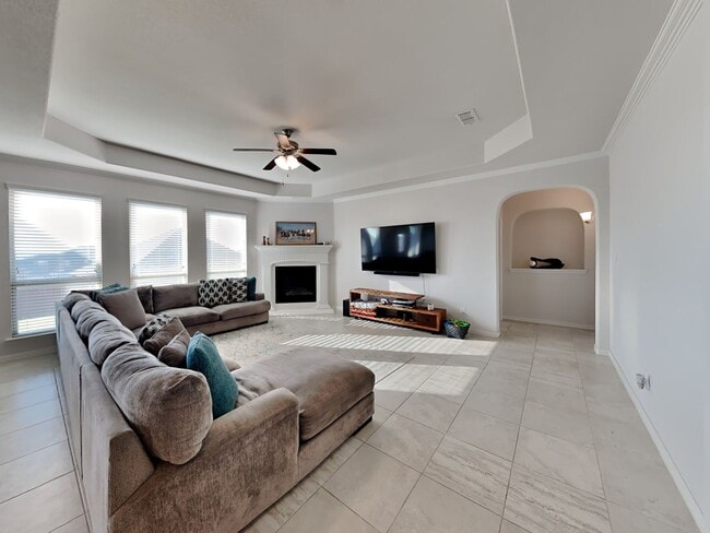 Building Photo - Resort-Style Living in the Award-Winning Morningstar Community!