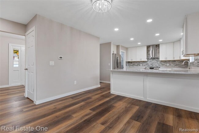 Building Photo - 5842 Marble Dr