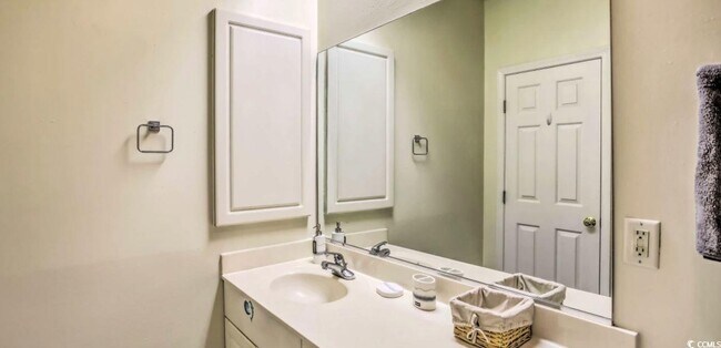 Building Photo - 9780 Leyland Dr