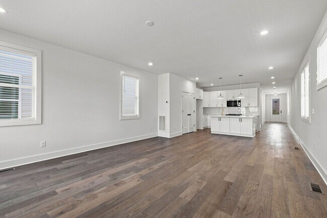 Building Photo - 5618B Obrien Ave