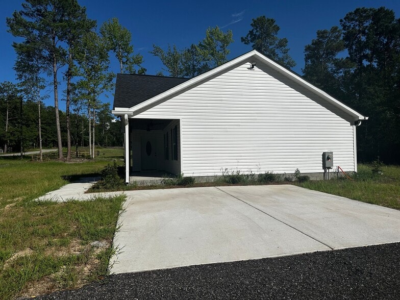 Building Photo - 1481 State Rd S-28-90