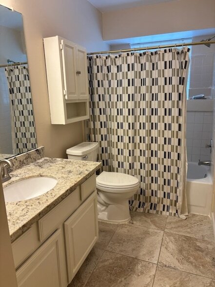 Building Photo - 14303 Oak Chase Dr
