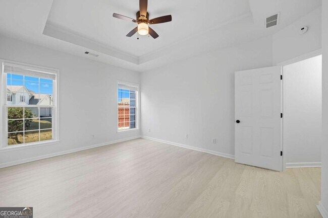 Building Photo - 4000 River Green Pkwy
