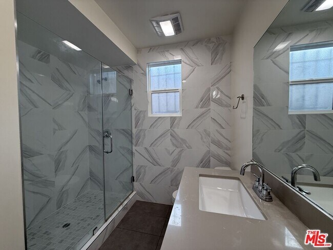 Building Photo - 1760 S Bentley Ave