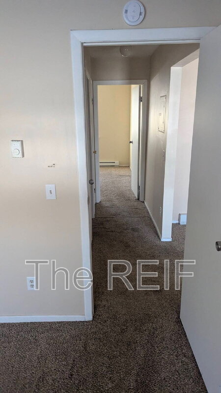 Building Photo - 721 Peachtree Pl