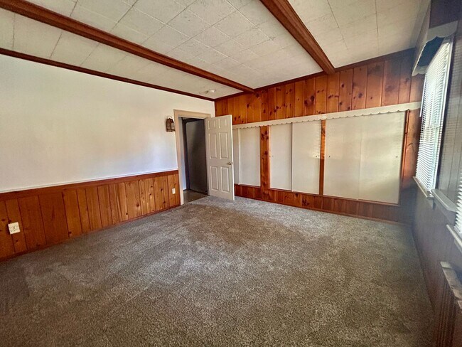 Building Photo - Lovely Two Bedroom Townhouse in Columbia W...