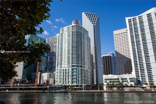 Building Photo - 300 S Biscayne Blvd