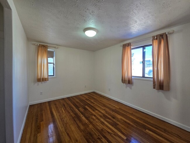 Building Photo - 3509 Pueblo Dr